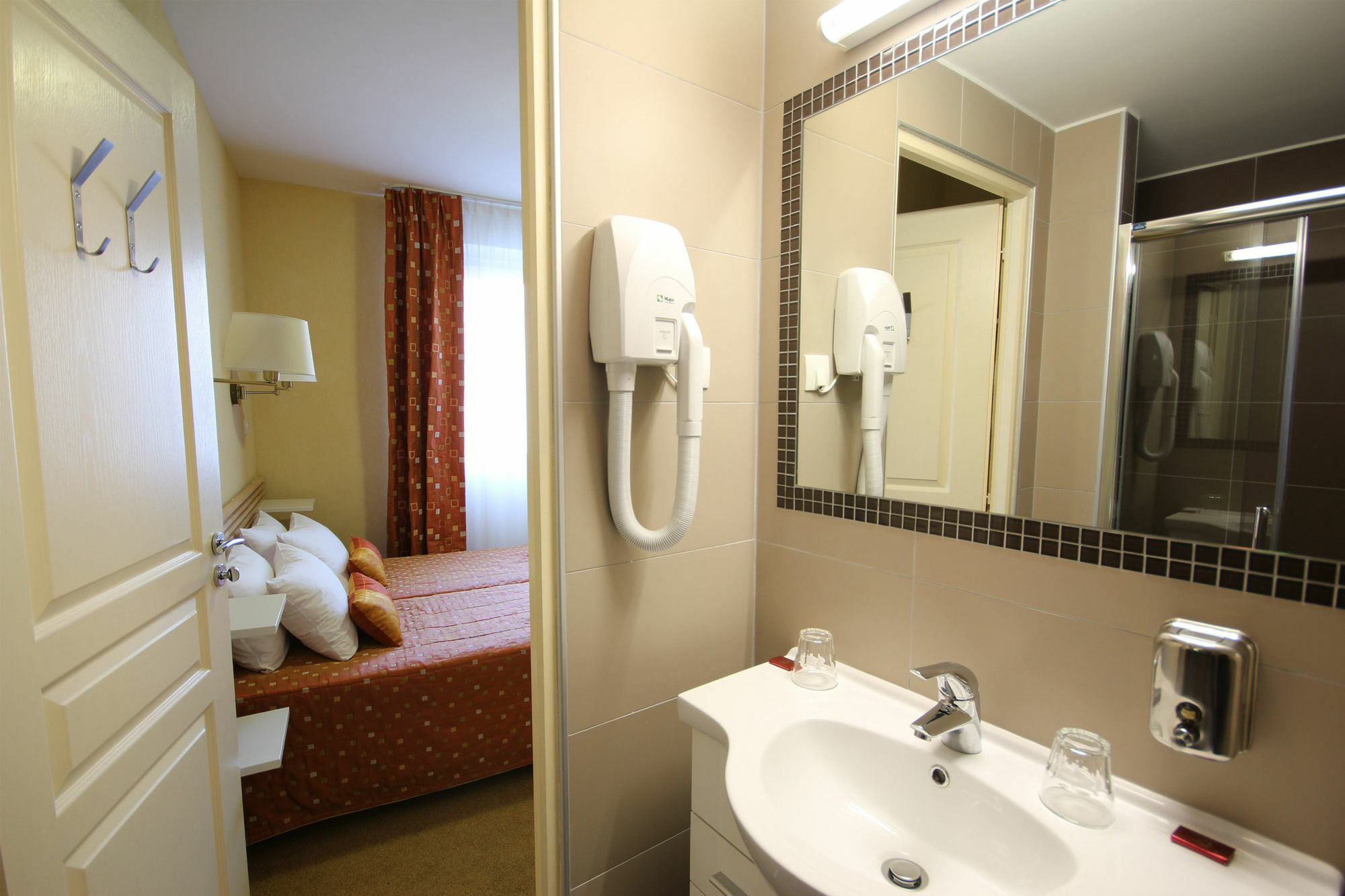 Atlantic Hotel Lourdes
